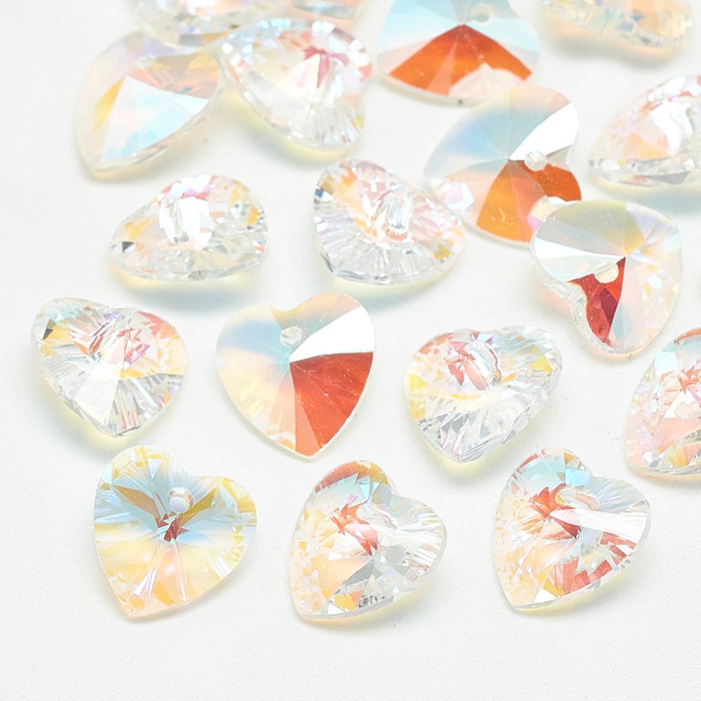 2st Glashängen facetterade hjärtan berlocker charms - K9